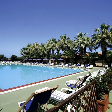 Hotel Baia Delle Sirene 4*