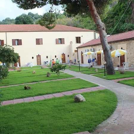 Baia Delle Sirene בריאטיקו