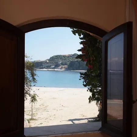 Szálloda Baia Delle Sirene 4*