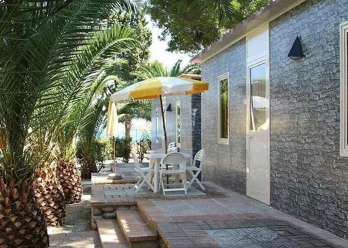 Hotel Baia Delle Sirene 4*