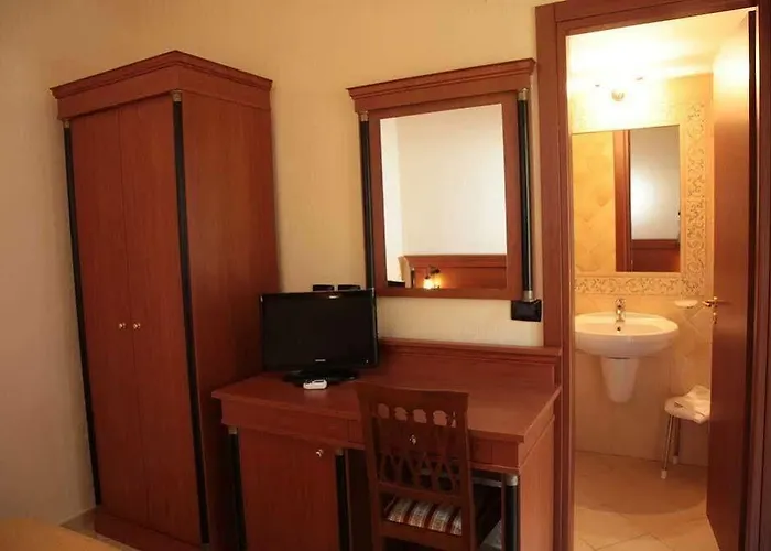 Baia Delle Sirene Hotel 4*